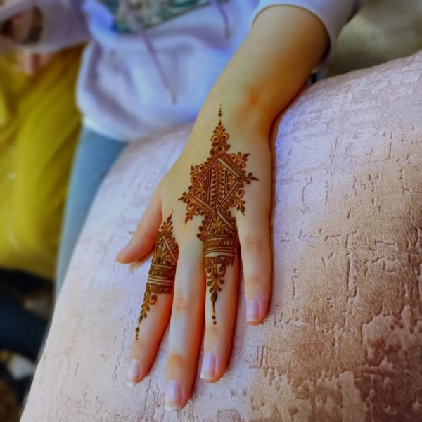 henna tattoo in fez